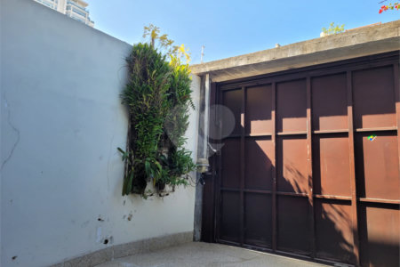 Casa à venda com 3 quartos, sendo 2 suítes, em Vila Mariana, São Paulo, SP