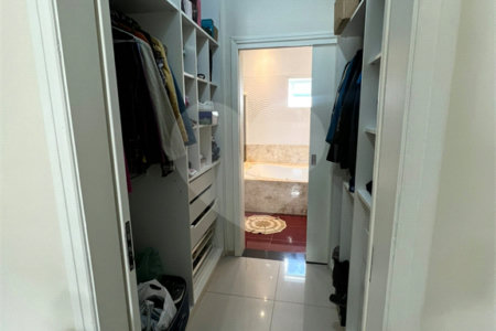 Casa à venda com 3 quartos, sendo 1 suíte, no condomínio Parque do Varvito, Itu - SP