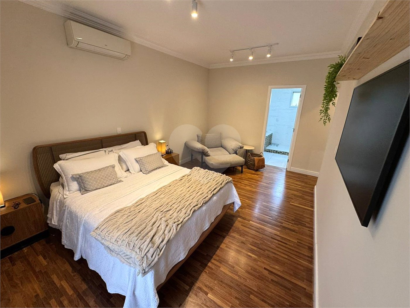 Casa à venda com 3 suítes no condomínio Sunset Brooklin, São Paulo - SP
