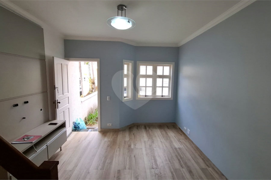 Casa à venda com 2 suítes no condomínio Village Palmas, São Paulo - SP