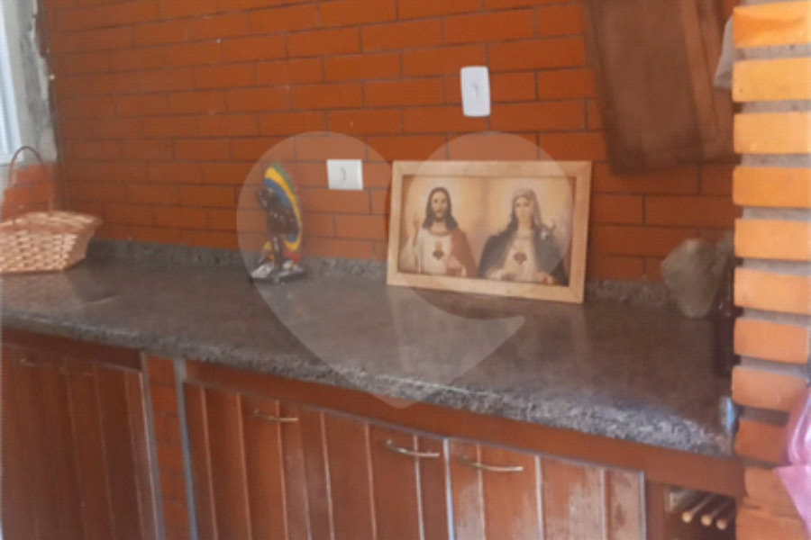 Casa à venda com 5 quartos, sendo 2 suítes, em Jardim Santa Clara, Guarulhos, SP