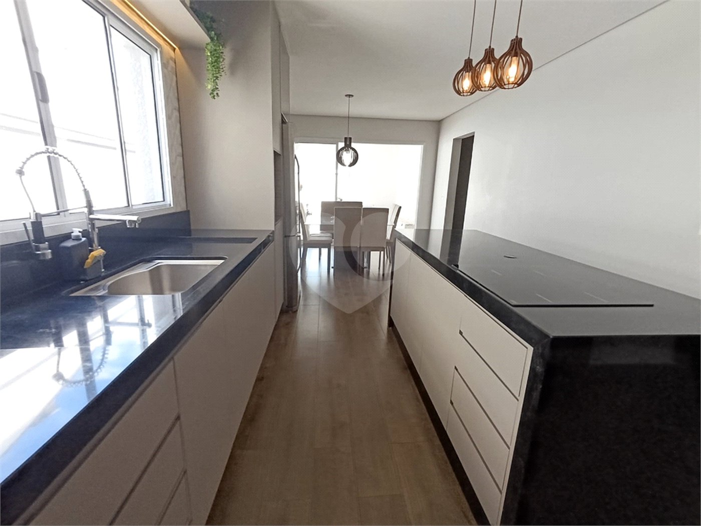 Casa à venda com 4 quartos, sendo 2 suítes, no condomínio Jardim Reserva Bom Viver de Indaiatuba, Indaiatuba - SP