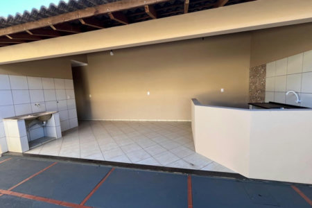 Casa à venda com 4 quartos, sendo 1 suíte,  em Jardim Maristela, Três Lagoas, MS