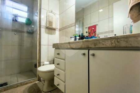 Casa à venda com 3 quartos, sendo 1 suíte, no condomínio Vila Panamericana, São Paulo - SP