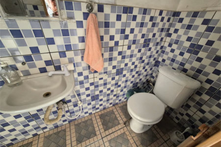 Sobrado Amplo à venda com 4 Quartos (2 Suítes) – Ideal para Uso Residencial ou Comercial