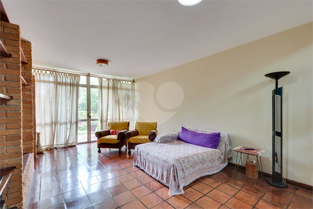Sobrado à venda com 3 quartos, sendo 1 suíte, em Chácara Flora, São Paulo, SP