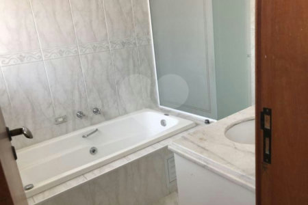 Sobrado à venda com 5 quartos, sendo 4 suítes, em Jardim Franca, São Paulo, SP