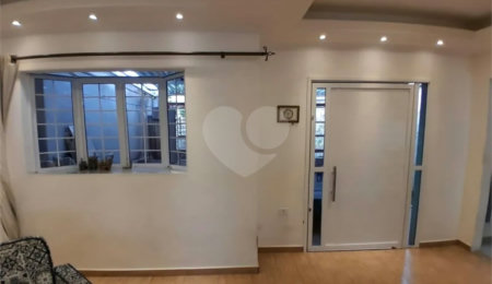 Casa à venda com 3 quartos, sendo 1 suíte,  em Conjunto Residencial Butantã, São Paulo, SP