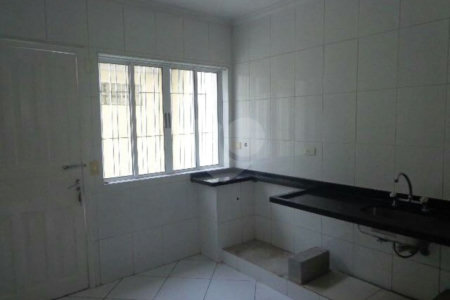 Casa à venda com 3 quartos, sendo 1 suíte,  em Jardim Bonfiglioli, São Paulo, SP