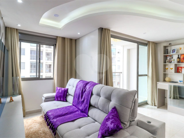 Apartamento à venda com 3 quartos, sendo 1 suíte,  em Santo Amaro, São Paulo, SP