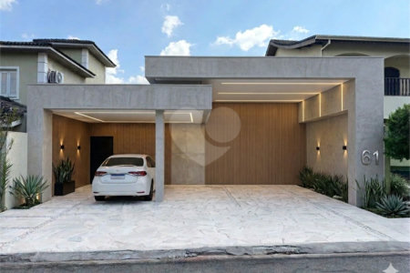 Casa à venda com 3 quartos, sendo 1 suíte, no condomínio Residencial Jardim das Flores 1510, Cotia - SP