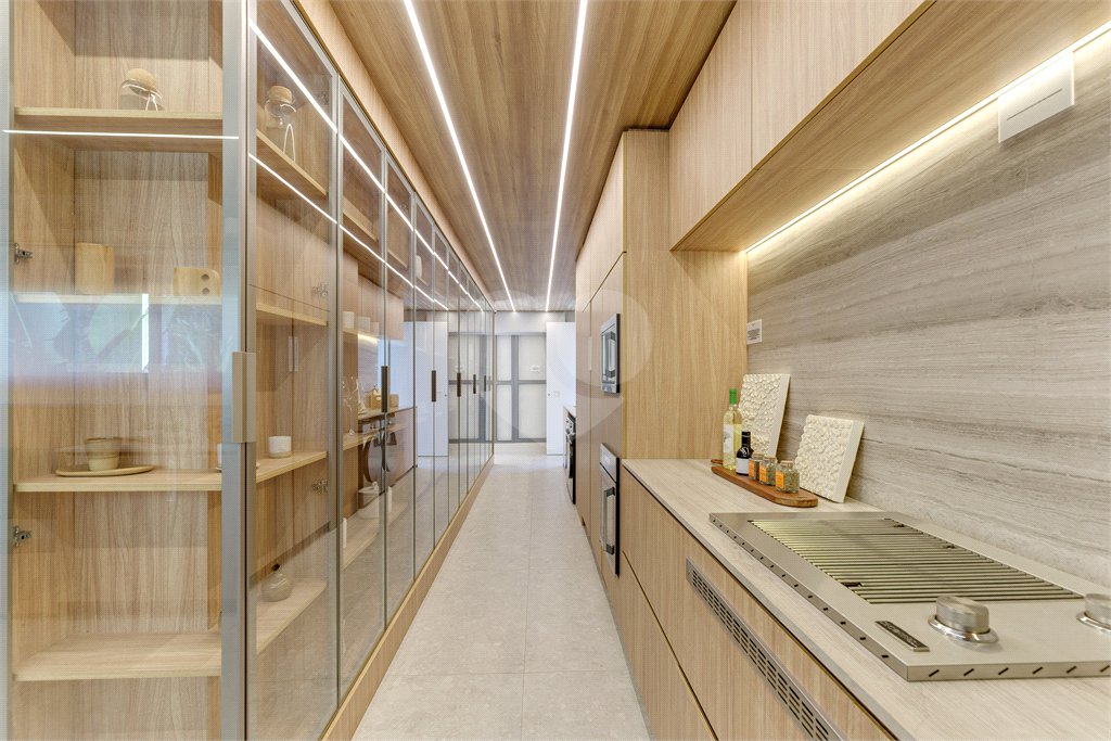 Apartamento à venda com 4 suítes em Moema, São Paulo, SP
