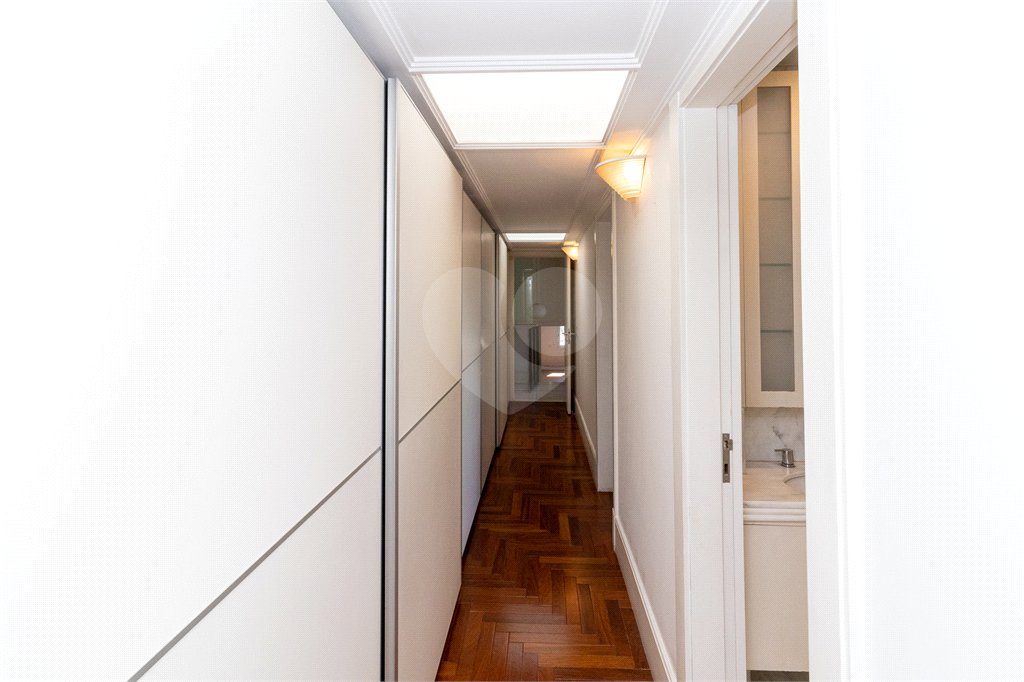 Sobrado à venda com 6 quartos, sendo 4 suítes,  em Alto da Lapa, São Paulo, SP