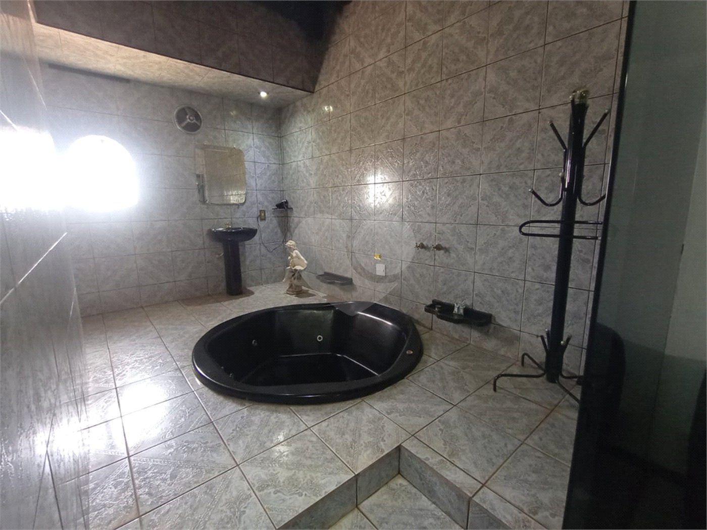 Hotel à venda com 31 suítes em Chapadinha, Itapetininga, SP