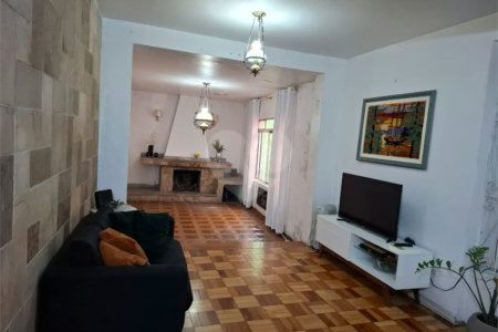 Sobrado à venda com 4 quartos, sendo 1 suíte, em Tucuruvi, São Paulo, SP