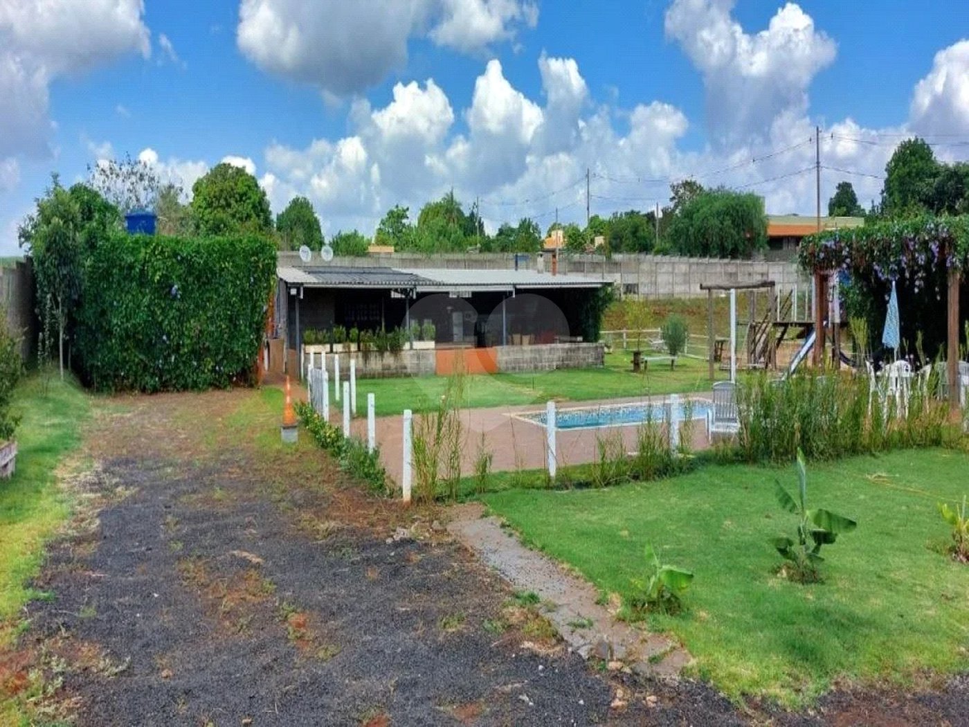 Chácara à venda com 4 quartos, sendo 1 suíte,  em Jardim dos Ipês, Brodowski, SP
