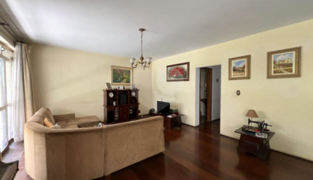 Casa à venda com 4 quartos, sendo 1 suíte,  em Jardim das Vertentes, São Paulo, SP