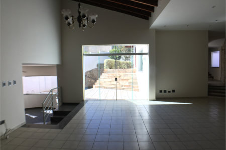 Casa à venda com 4 suítes no condomínio Estância Marambaia, Vinhedo - SP