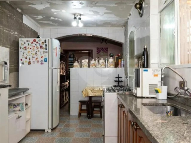 Sobrado à venda com 3 suítes em Mirandópolis, São Paulo, SP