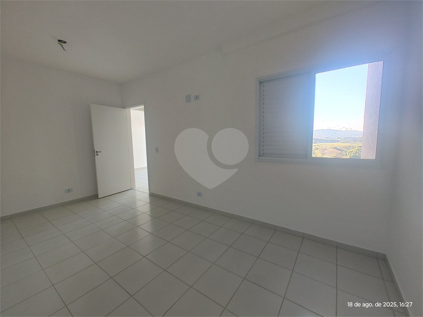 Apartamento para alugar com 2 quartos em Jardim das Palmeiras, Atibaia, SP