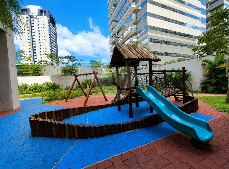 Apartamento à venda com 4 quartos, sendo 3 suítes, em Chácara Santo Antônio (zona Sul), São Paulo, SP