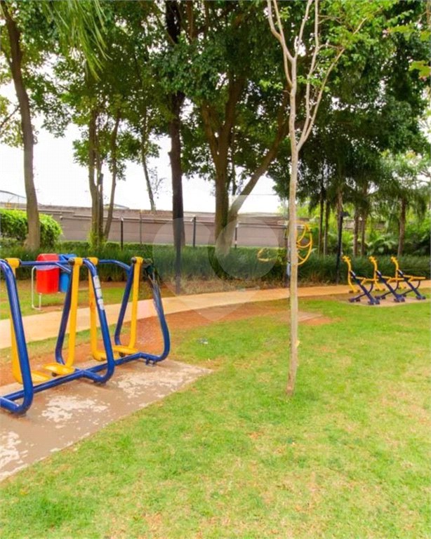 Apartamento à venda com 4 quartos, sendo 2 suítes,  em Vila Anastácio, São Paulo, SP