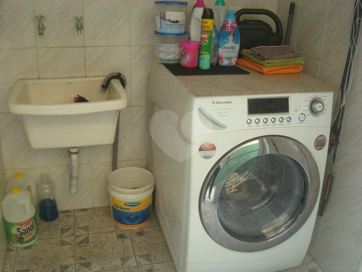 Sobrado à venda com 3 quartos, sendo 1 suíte,  em Parque Peruche, São Paulo, SP