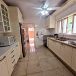 Casa à venda com 4 suítes no condomínio Estância Marambaia, Vinhedo - SP