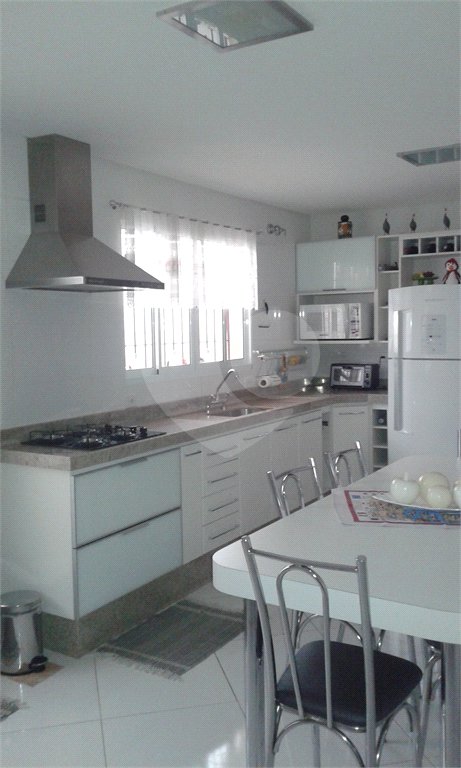 Casa à venda com 3 quartos, sendo 1 suíte, em Vila Mazzei, São Paulo, SP