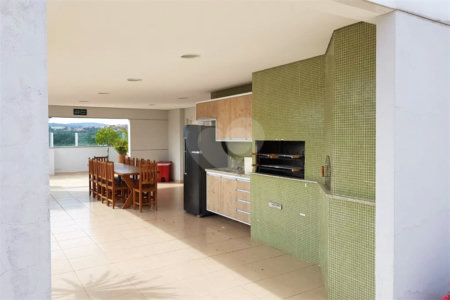 Apartamento à venda com 2 quartos, sendo 1 suíte,  no Centro, São Roque, SP