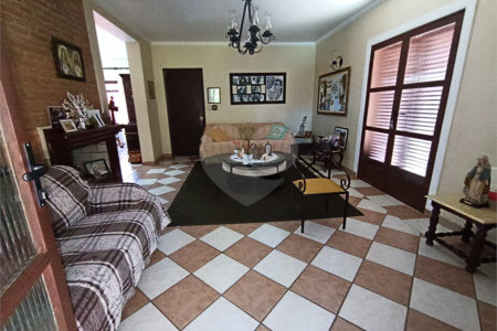 Casa à venda com 3 quartos, sendo 2 suítes,  em Vila Mogilar, Mogi das Cruzes, SP