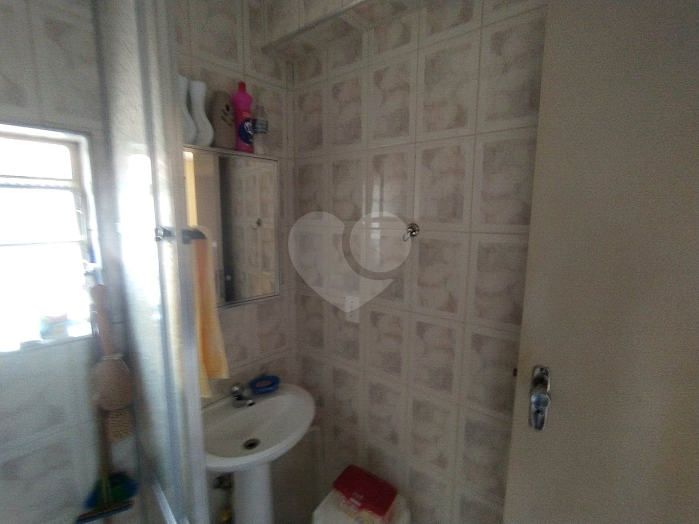 Casa à venda com 6 quartos, sendo 2 suítes, em Chora Menino, São Paulo, SP