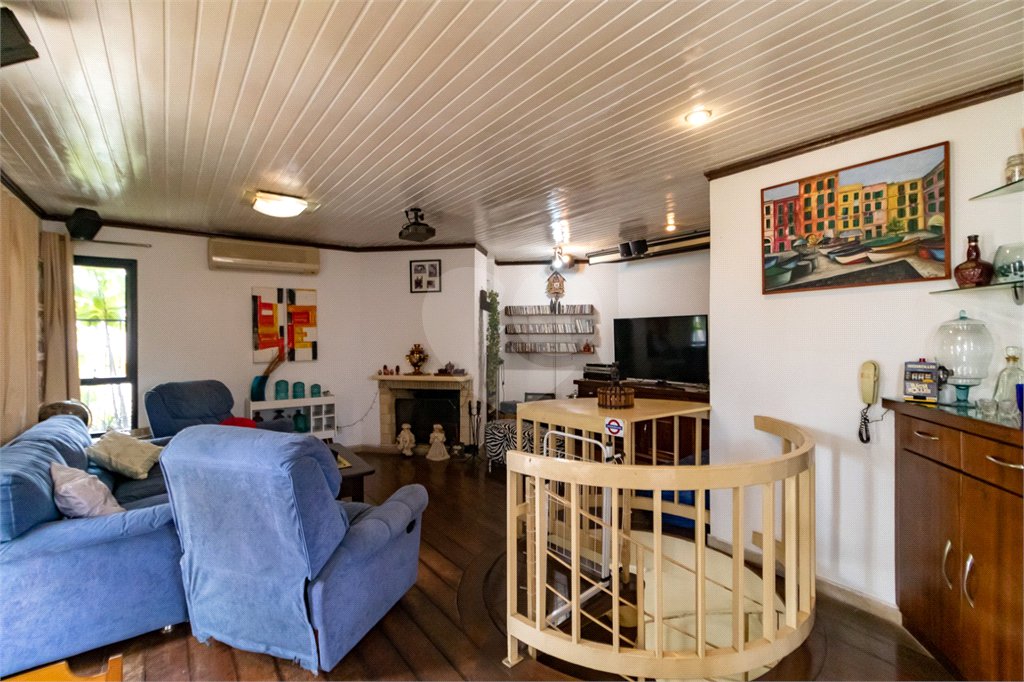 Cobertura à venda com 3 quartos, sendo 2 suítes, em Vila Olímpia, São Paulo, SP