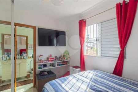Casa à venda com 2 suítes no condomínio Residencial Flor de Lis, São Paulo - SP