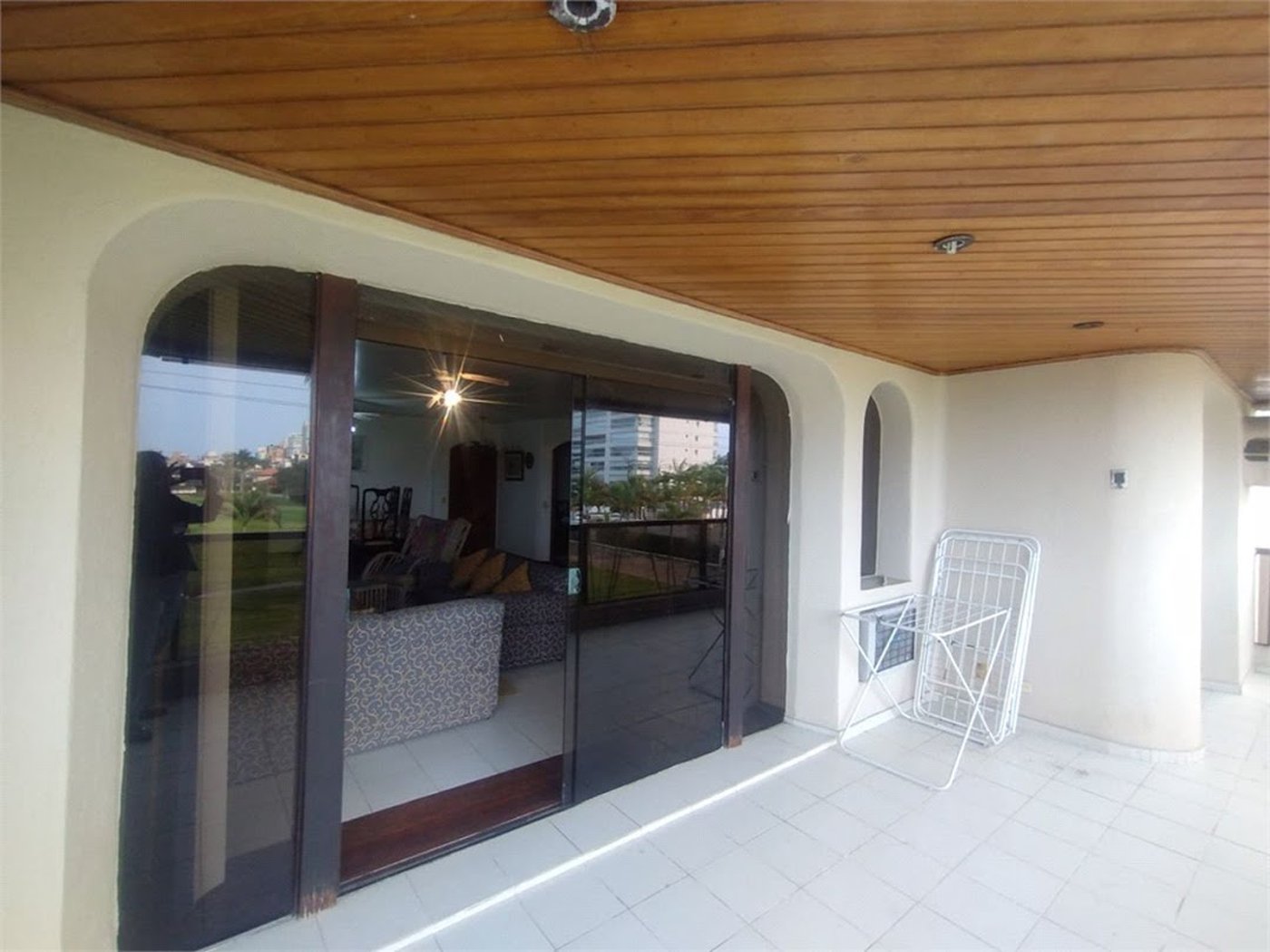 Apartamento com 4 dormitórios à venda, 145 m² por R$ 900.000,00 - Jardim das Conchas - Guarujá/SP