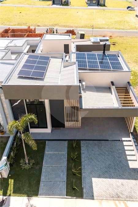 Casa à venda com 3 suítes no condomínio Residencial Dona Maria Candida, Indaiatuba - SP