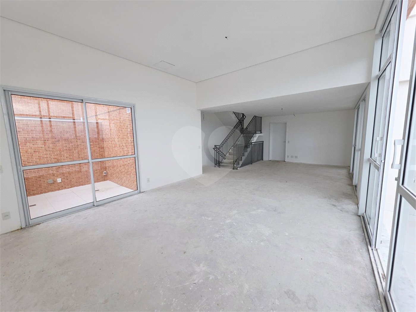 Triplex à venda com 4 suítes em Anhangabaú, Jundiaí, SP