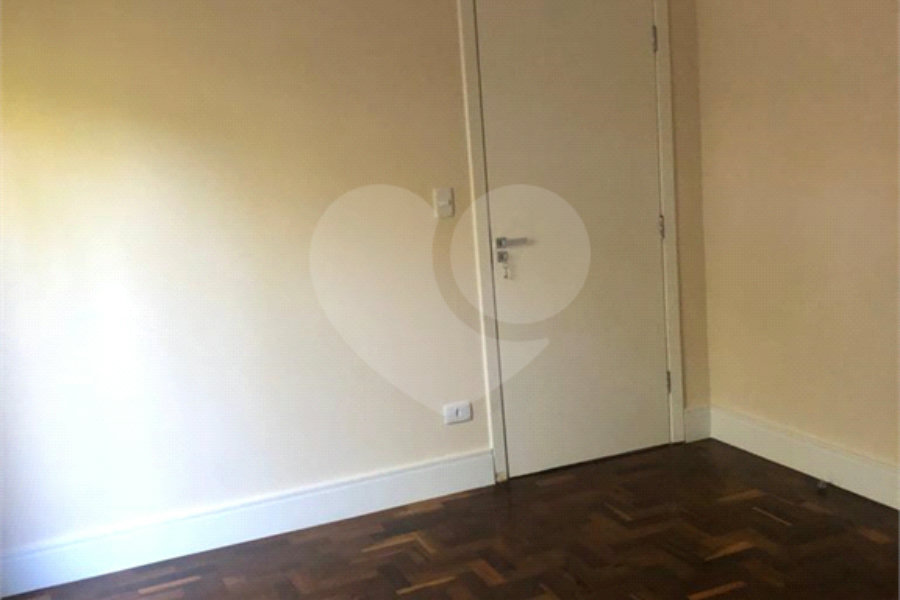 Casa à venda com 4 quartos, sendo 2 suítes,  em Horto Florestal, São Paulo, SP