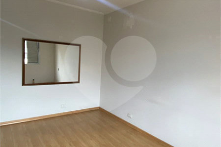 Sobrado à venda com 3 quartos, sendo 2 suítes,  em Jardim Brasil (zona Sul), São Paulo, SP
