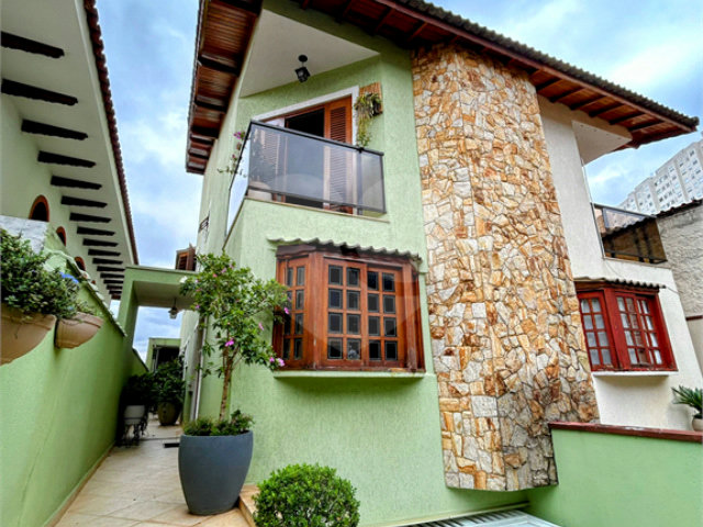 Sobrado à venda com 3 quartos, sendo 1 suíte,  em Santana, São Paulo, SP