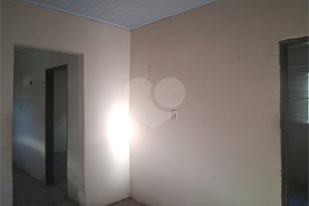 Casa à venda com 2 quartos em Vila Hungria, Itapetininga, SP