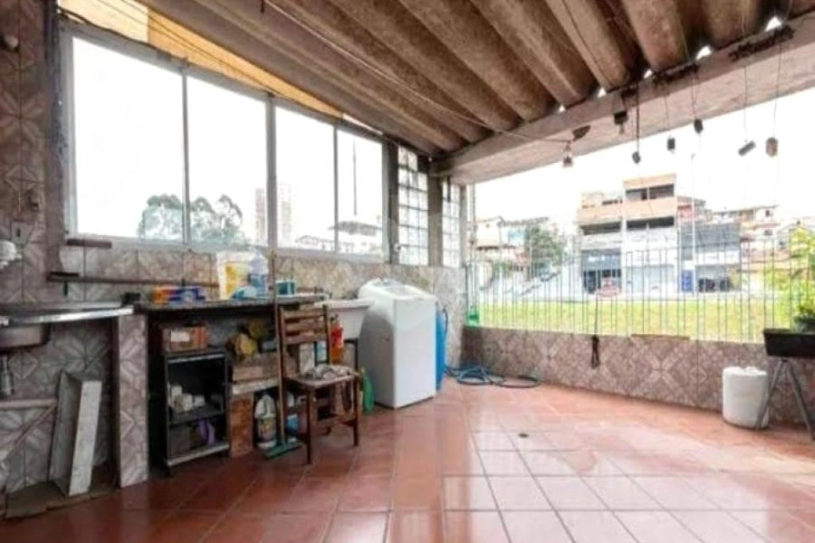 Casa à venda com 3 quartos, sendo 1 suíte, em Itaquera, São Paulo, SP