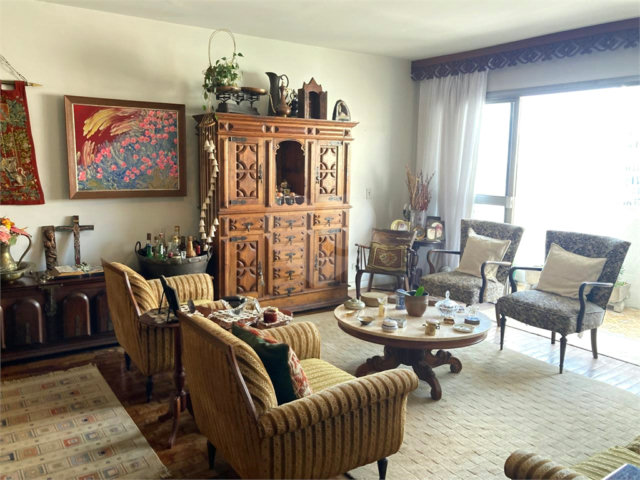 Apartamento à venda com 4 quartos, sendo 1 suíte,  em Itaim Bibi, São Paulo, SP