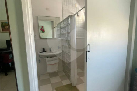 Casa à venda com 5 quartos, sendo 4 suítes,  em Vila Oliveira, Mogi das Cruzes, SP