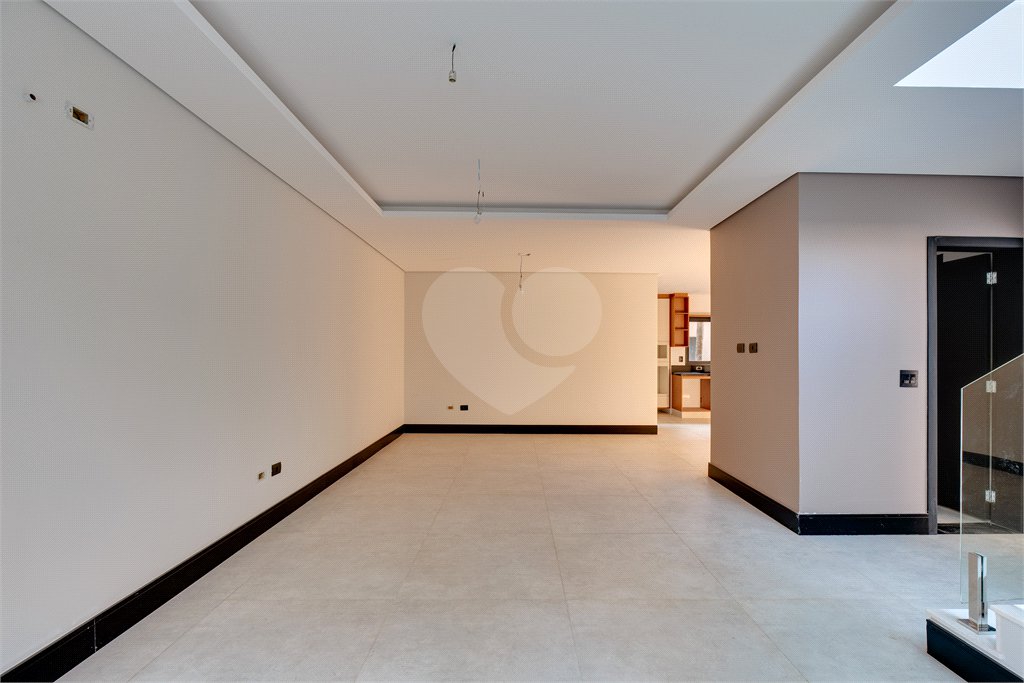 Casa à venda com 4 suítes no condomínio Reserva Robélia, São Paulo - SP