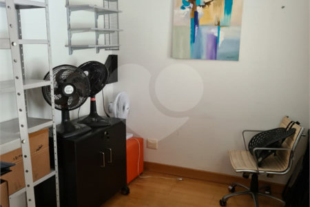 Casa à venda com 6 quartos, sendo 4 suítes, no condomínio Jardim Paulista I, Vinhedo - SP