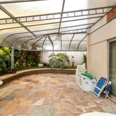 Casa à venda com 4 quartos, sendo 1 suíte, em Jardim Marajoara, São Paulo, SP