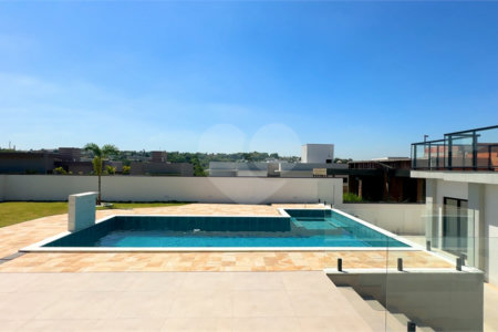 Casa à venda com 5 suítes no condomínio Terras de Mont Serrat, Salto - SP
