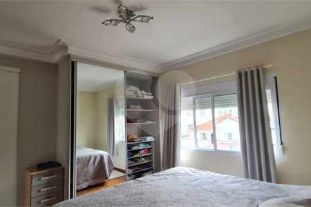 Sobrado à venda com 4 quartos, sendo 1 suíte, em Jabaquara, São Paulo, SP