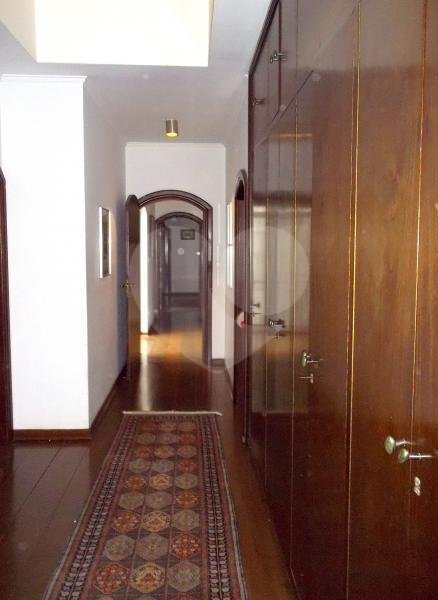 Sobrado à venda com 4 quartos, sendo 2 suítes, em Jardim Leonor, São Paulo, SP